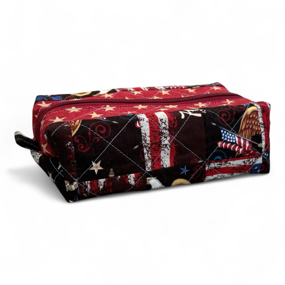 Red Star Patterned Zipper Pouch - Picture 7 of 10